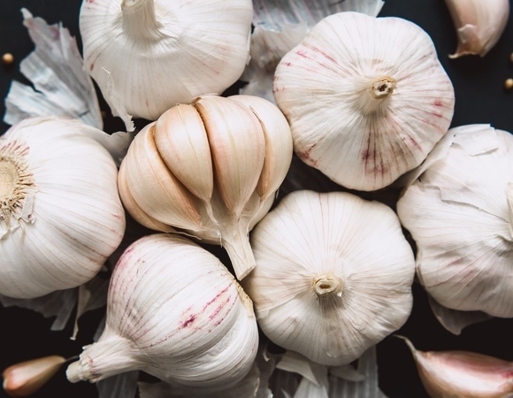 Как хранить чеснок, чтобы он не гнил и не усыхал Как хранить чеснок, чтобы он не гнил и не усыхал