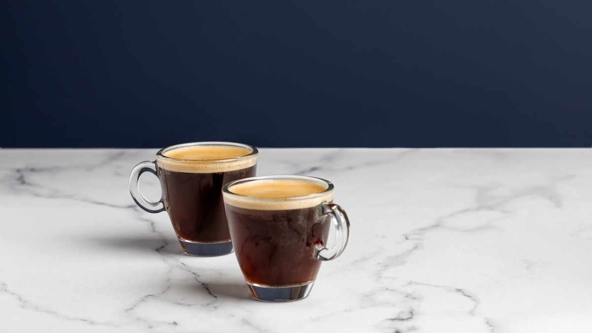 Без опухолей и депрессии: стало известно, как на организм повлияют 2 чашки кофе в день Без опухолей и депрессии: стало известно, как на организм повлияют 2 чашки кофе в день