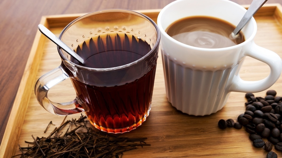 Ученые установили связь между чаем и кофе и счастливой старостью