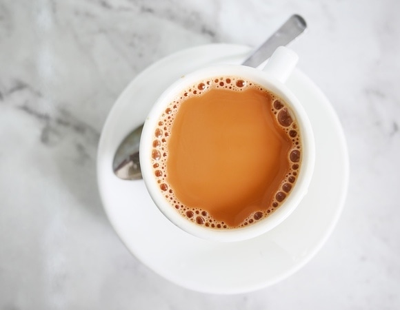 Врач объяснил, почему чай с молоком — лучший напиток для детей и взрослых Врач объяснил, почему чай с молоком — лучший напиток для детей и взрослых