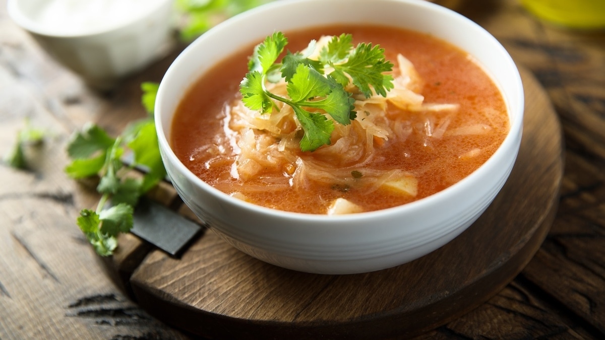 Диетолог назвала самые «зимние» супы — согреют и помогут похудеть