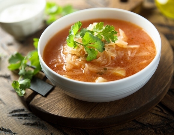 Диетолог назвала самые «зимние» супы — согреют и помогут похудеть