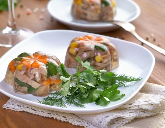 Аналитики назвали праздничные блюда, которые рекордно подорожали за 2023 год