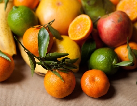 Эксперты назвали места, в которых нельзя покупать фрукты  