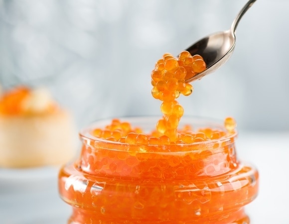 Эксперты подсказали, как хранить икру в праздники