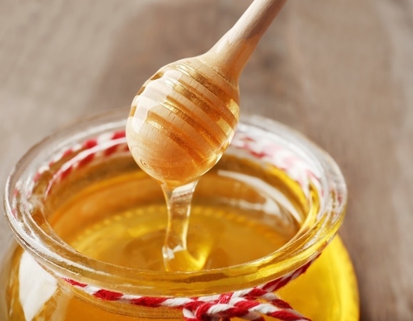 Становится токсичным? Диетолог ответил, можно ли нагревать мед
