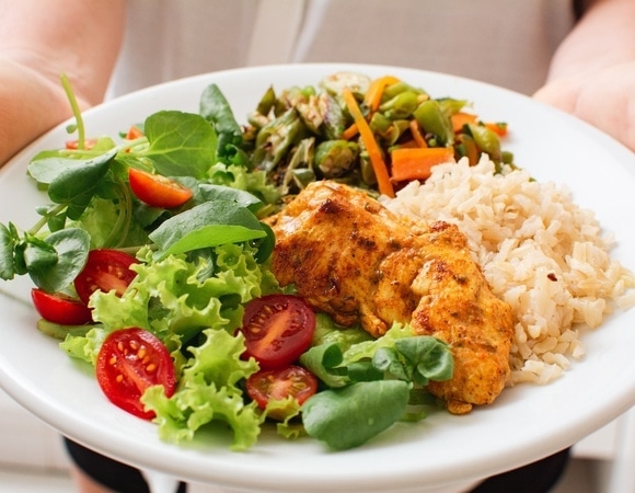 Что за «правило тарелки» от врачей? Найдено простое объяснение самого здорового способа похудеть