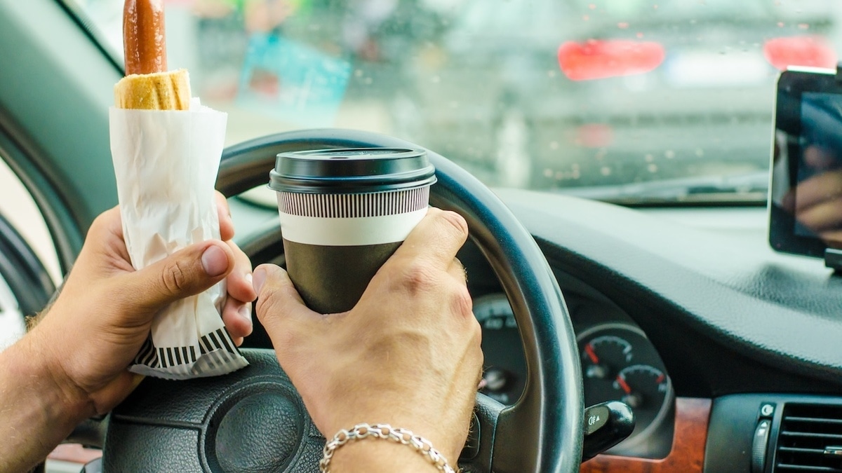 Полезно и аккуратно: диетолог подсказала, какие закуски взять с собой в дорогу