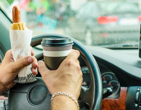 Полезно и аккуратно: диетолог подсказала, какие закуски взять с собой в дорогу Полезно и аккуратно: диетолог подсказала, какие закуски взять с собой в дорогу