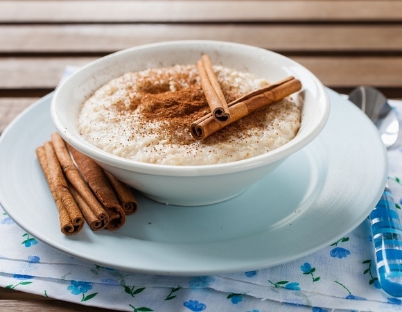 Благодаря этим двум специям утренняя овсяная каша станет намного полезнее Благодаря этим двум специям утренняя овсяная каша станет намного полезнее