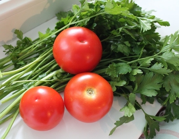 Скрытая угроза: названы продукты, в которых чаще всего находят опасные бактерии  