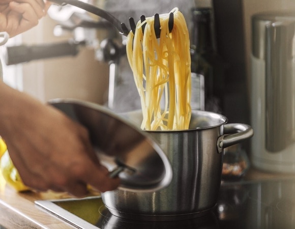 Точно не слипнется: повар поделился секретами приготовления идеальных макарон Точно не слипнется: повар поделился секретами приготовления идеальных макарон