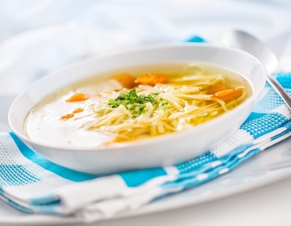 Почему суп получается безвкусным — вот 3 распространенные ошибки Почему суп получается безвкусным — вот 3 распространенные ошибки