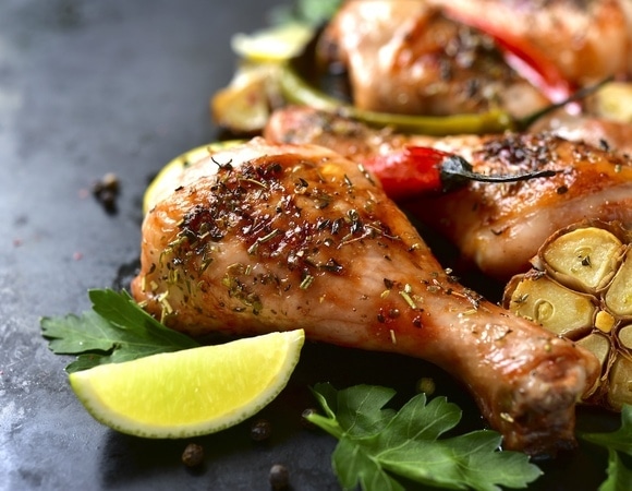 Грудка, ножки или крылышки: стало известно, какая часть курицы самая полезная Грудка, ножки или крылышки: стало известно, какая часть курицы самая полезная