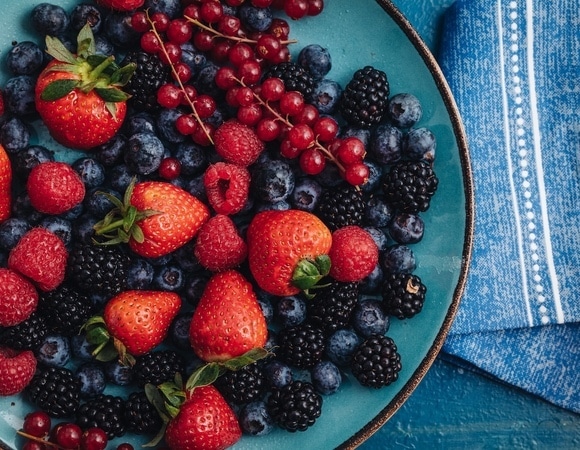 Не повод отказываться от сладкого: диетолог Соломатина назвала полезные для диабетиков десерты 