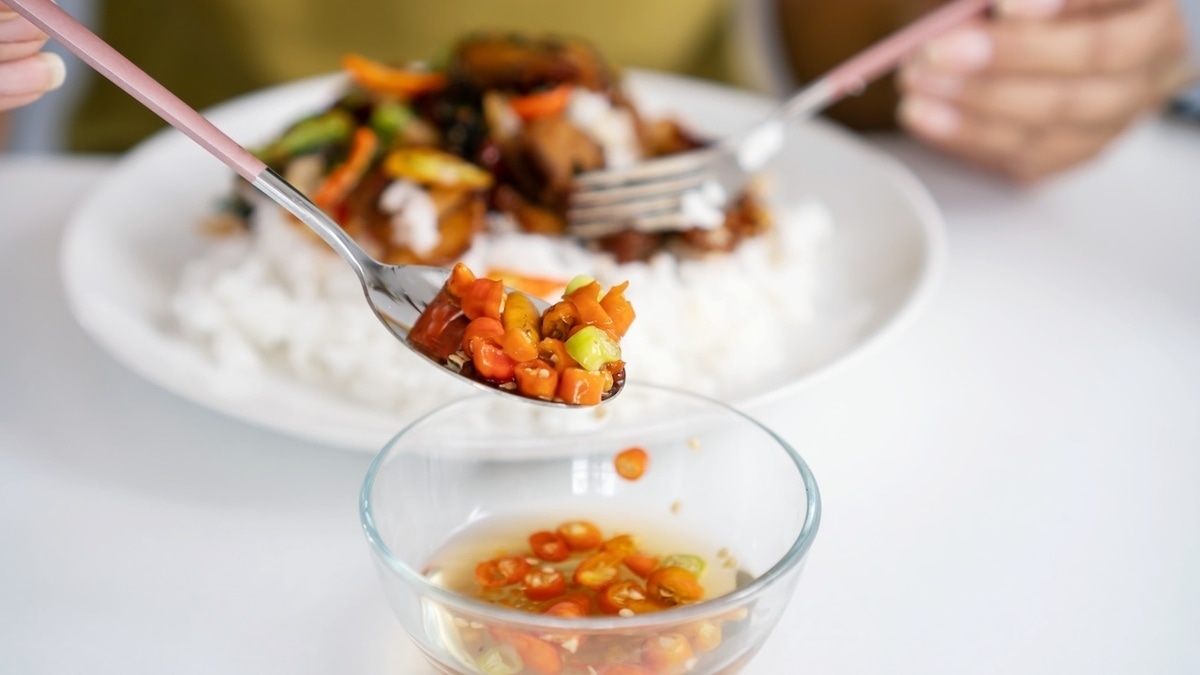 Кардиолог перечислила ошибки во время ужина, которые повышают риск инфаркта 