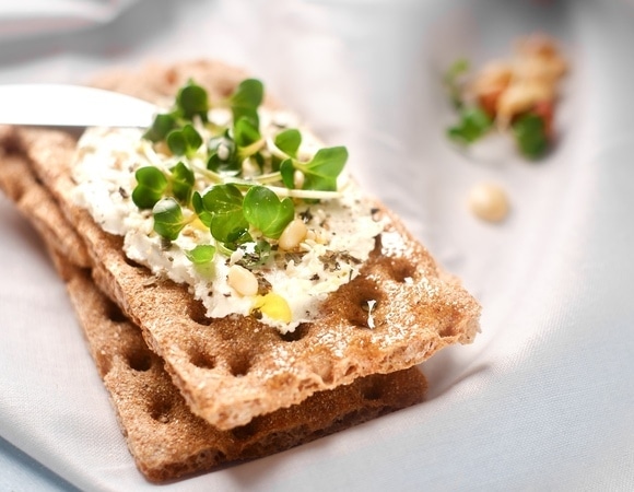 Стало известно, действительно ли хлебцы полезнее хлеба — все зависит от одного условия