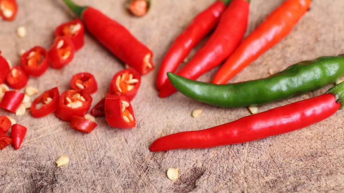 Безвредна, скорее полезна: врач рассказала, зачем в рационе нужна острая пища