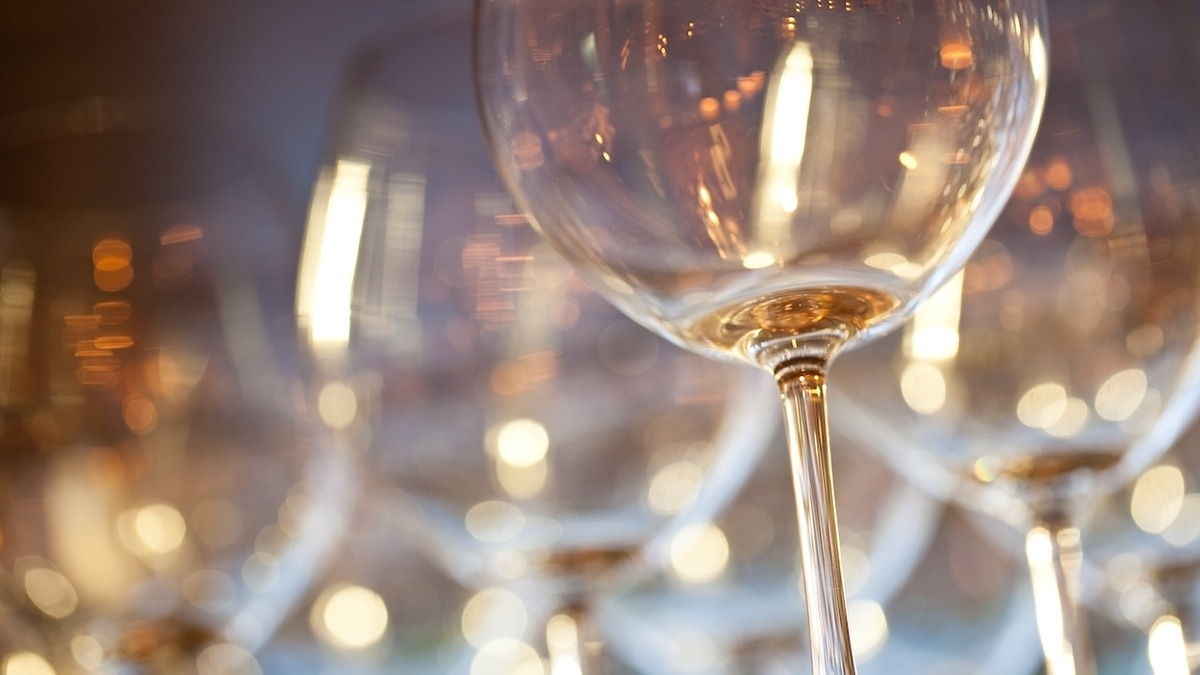 Как вернуть блеск мутной стеклянной посуде — этот способ проверили и одобрили еще в СССР