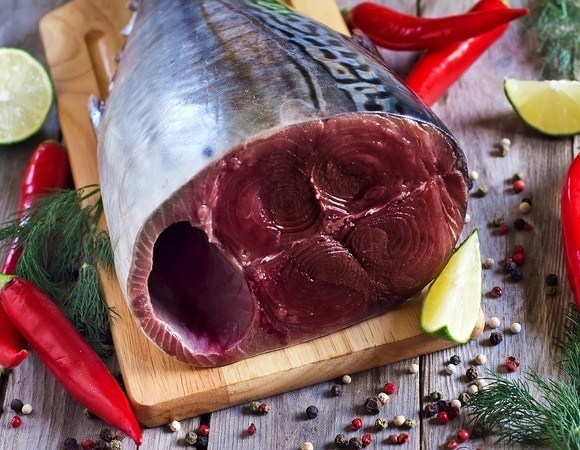 «Нельзя есть рыбу каждый день»: врач объяснила, почему это очень опасно