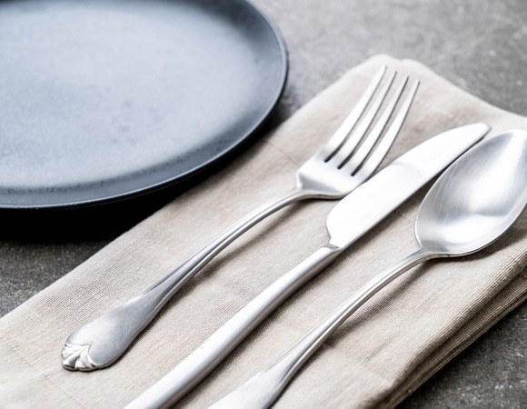 Будут как новые: найден простой способ чистки столовых приборов до блеска Будут как новые: найден простой способ чистки столовых приборов до блеска