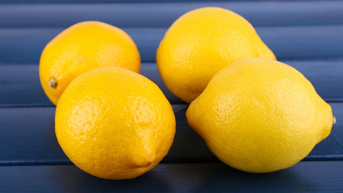 Пролежат неделями: правильный способ хранения лимонов, о котором мало кто знает