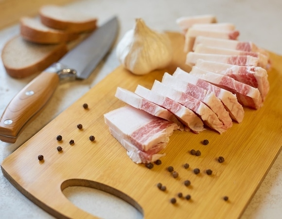 Можно ли жарить на сале? Врач объяснила, почему продукт безопаснее любого масла Можно ли жарить на сале? Врач объяснила, почему продукт безопаснее любого масла