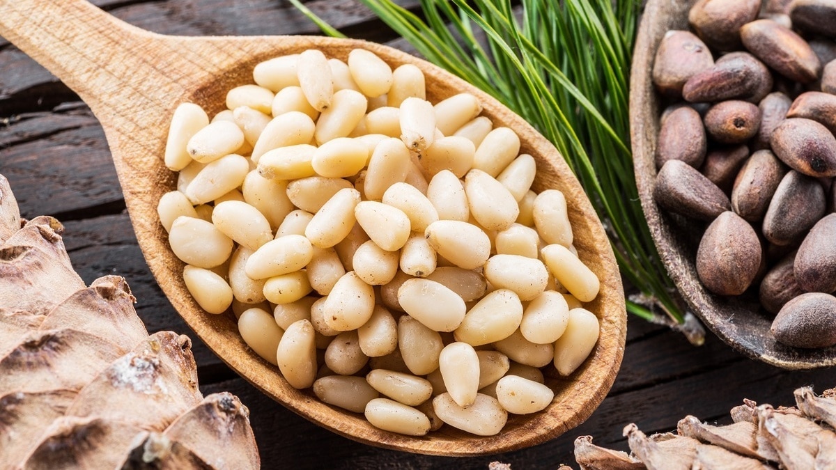 Очень полезные, но не для всех: кому нельзя есть кедровые орехи