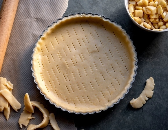 Воздушный и нежный: диетолог поделилась, как приготовить вкусный пирог из чего угодно 