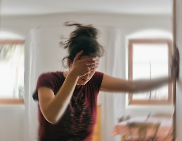 Упало давление — в чем причина? Кардиолог Бокерия назвала связанную с едой причину 