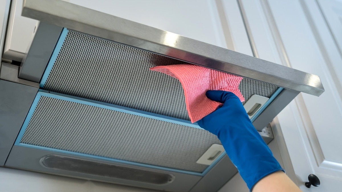 Отмыть вытяжку от жира можно за 10 минут — секретный лайфхак