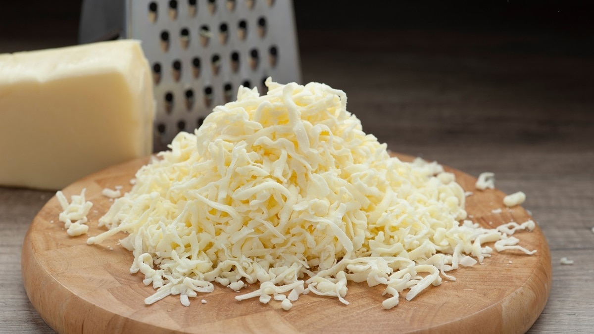 Названы самые безопасные для гипертоников сорта сыра