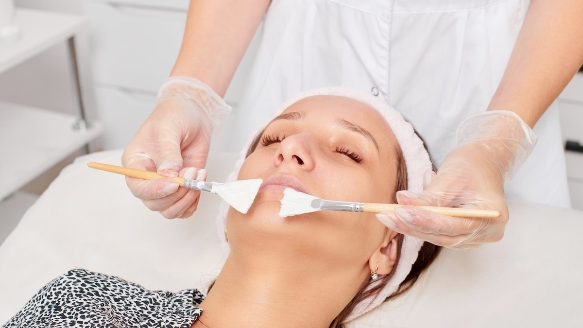 Косметолог назвала неправильные способы борьбы с акне: делают только хуже Косметолог назвала неправильные способы борьбы с акне: делают только хуже