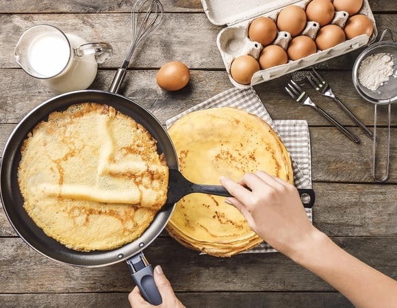 «Резиновые и пригорают»: шеф-повар назвал самые частые ошибки при приготовлении блинов «Резиновые и пригорают»: шеф-повар назвал самые частые ошибки при приготовлении блинов