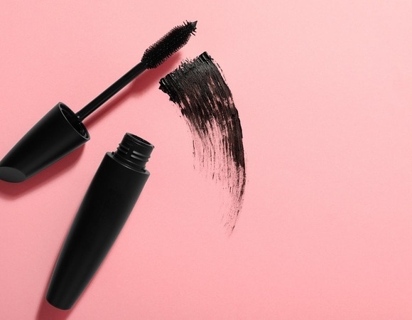 Офтальмолог рассказала, когда тушь для ресниц становится опасной для здоровья Офтальмолог рассказала, когда тушь для ресниц становится опасной для здоровья