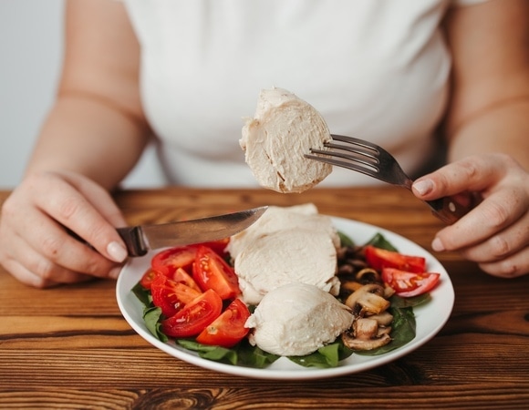 Сколько мяса есть в день, чтобы получать свою норму белка — ответила врач-диетолог Сколько мяса есть в день, чтобы получать свою норму белка — ответила врач-диетолог