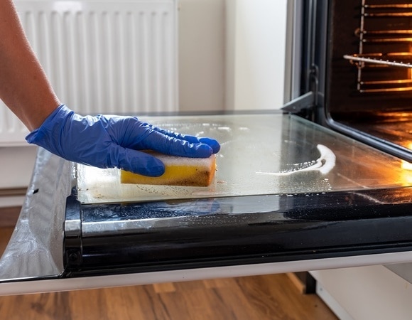 Как быстро очистить духовку от жира без «химии» — уйдут даже застарелые пятна