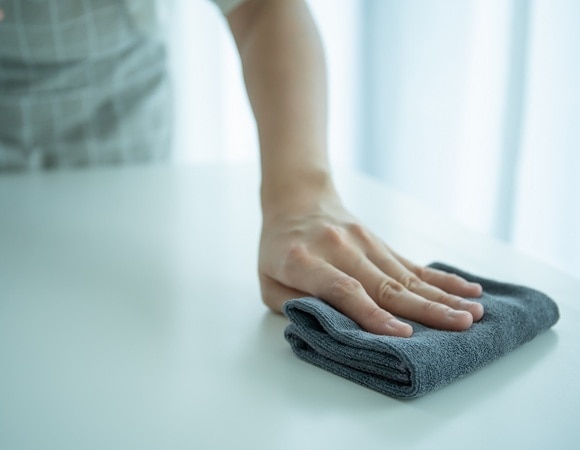 Как убрать со стола следы от чашек — проверенный способ Как убрать со стола следы от чашек — проверенный способ