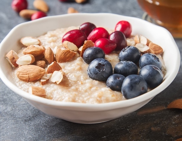 Что будет, если каждое утро начинать с овсянки: диетолог рассказала не только о «плюсах» Что будет, если каждое утро начинать с овсянки: диетолог рассказала не только о «плюсах»