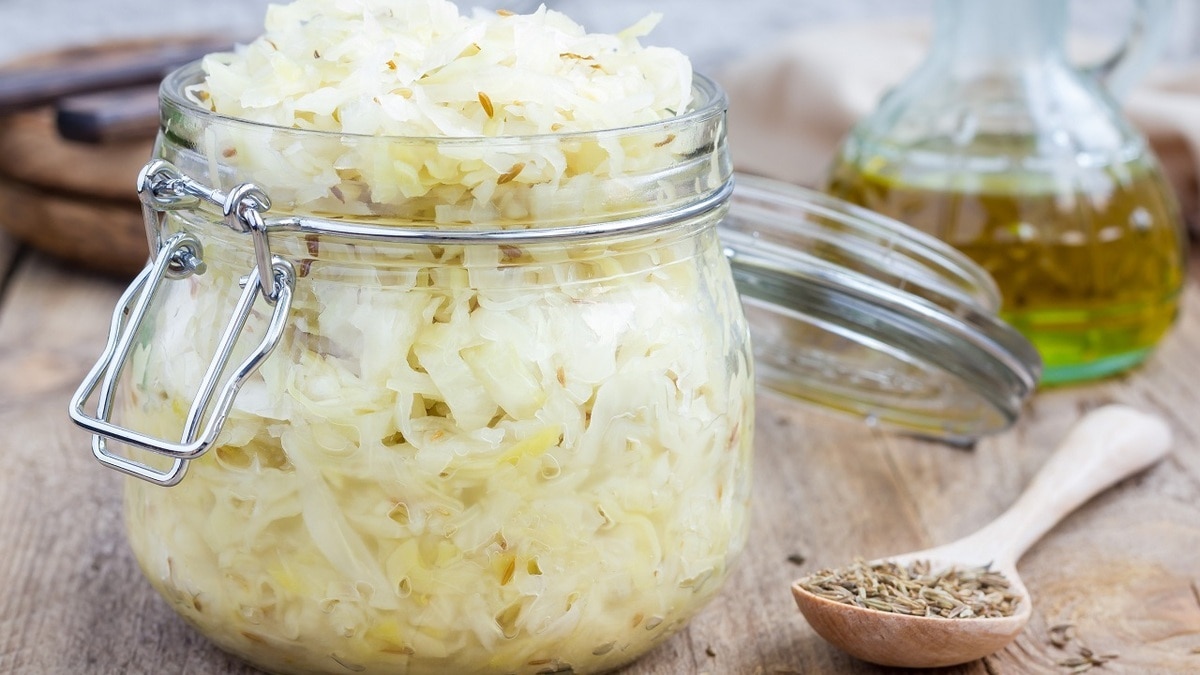 Диетолог Соломатина предупредила об опасности квашеной капусты для людей старше 50 лет