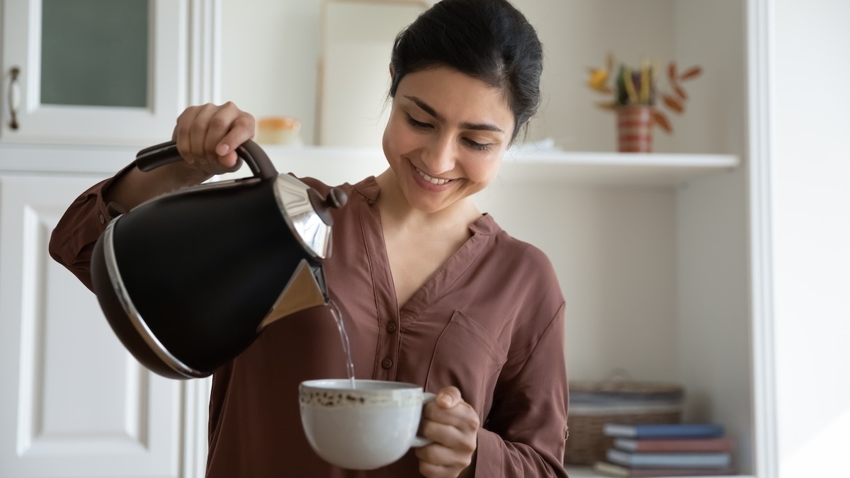 Названы причины всегда пить только теплую воду — эндокринолог «за» Названы причины всегда пить только теплую воду — эндокринолог «за»