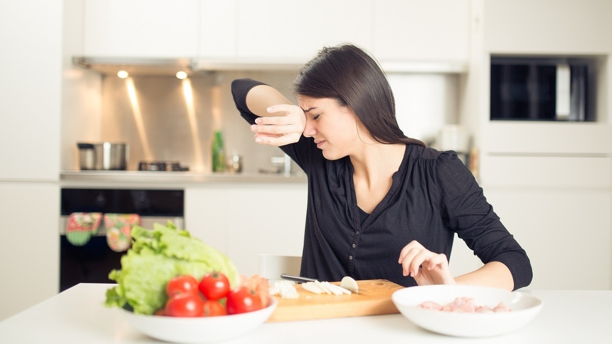 Нарезать лук и не заплакать: эксперты поделились хитростями Нарезать лук и не заплакать: эксперты поделились хитростями