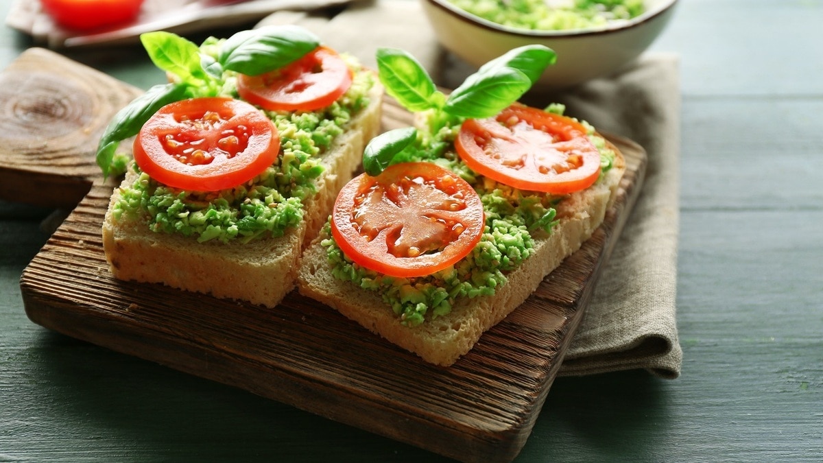 Какие бутерброды есть на завтрак, чтобы укрепить сосуды? Ответил врач