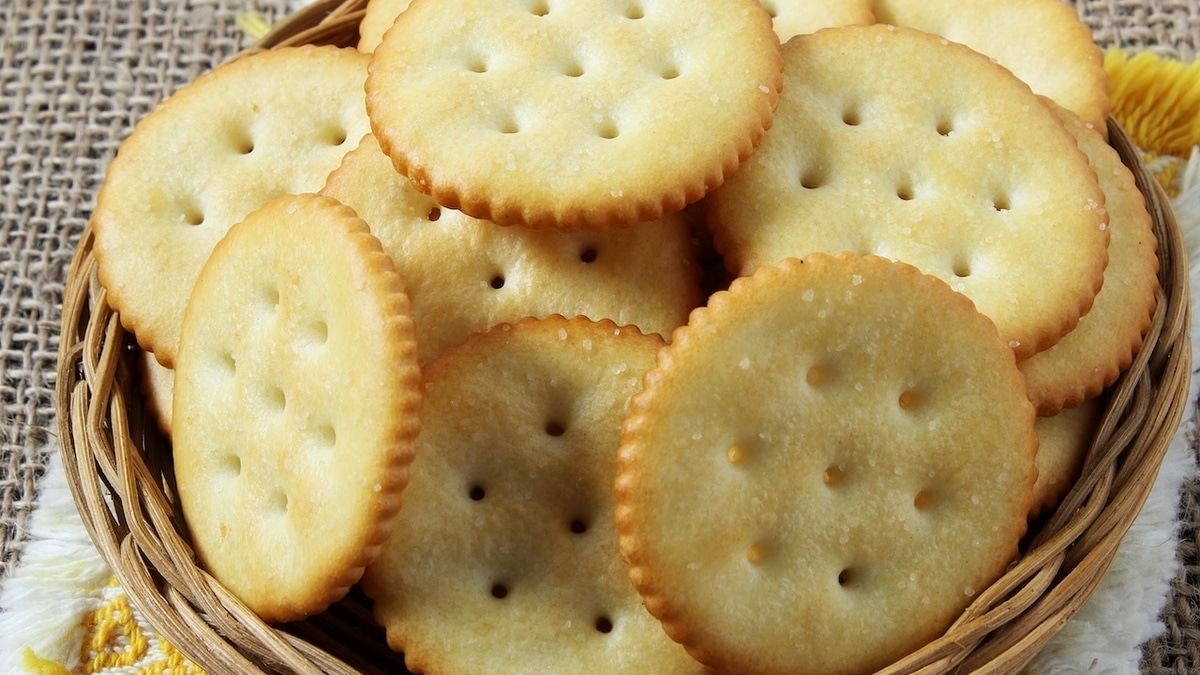 Даже хлеб: кардиолог назвала продукты с угрожающей здоровью «скрытой» солью