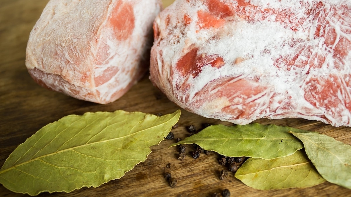 Можно ли готовить замороженное мясо? 3 веские причины не отказываться от разморозки продукта