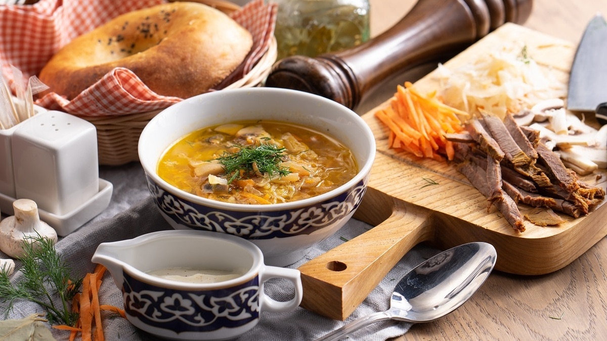 Готовим вкусные щи: советы шеф-повара и 15 лучших рецептов Готовим вкусные щи: советы шеф-повара и 15 лучших рецептов