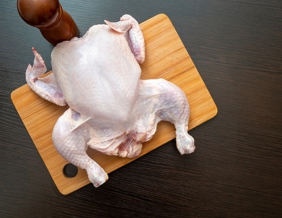 Сколько блюд можно приготовить из одной курицы? Эти советы позволят сытно накормить гостей Сколько блюд можно приготовить из одной курицы? Эти советы позволят сытно накормить гостей