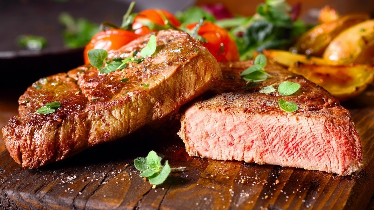 Найден продукт со свойствами мяса, но более полезный — эксперт все объяснила  