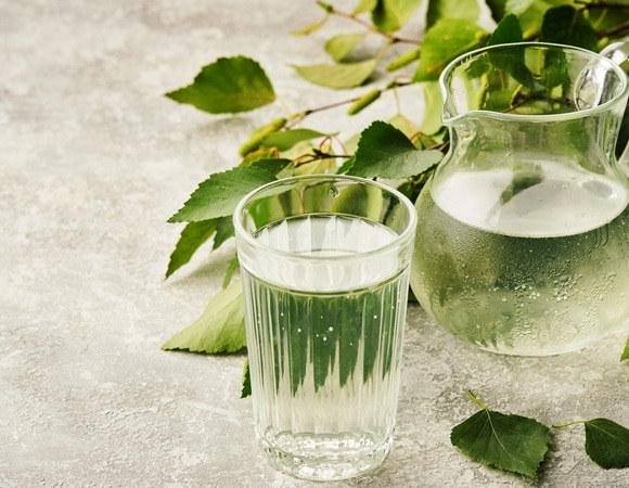 Собрать в лесу или купить? В Роскачестве сказали, полезен ли березовый сок из магазина Собрать в лесу или купить? В Роскачестве сказали, полезен ли березовый сок из магазина