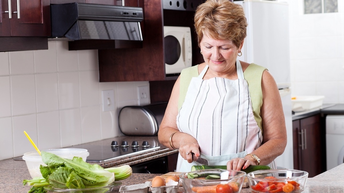 Как питаться женщинам старше 60 лет — вот основные правила Как питаться женщинам старше 60 лет — вот основные правила